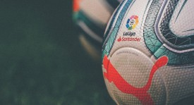 皇马B队西甲B联赛VAR争议红牌落败引热议